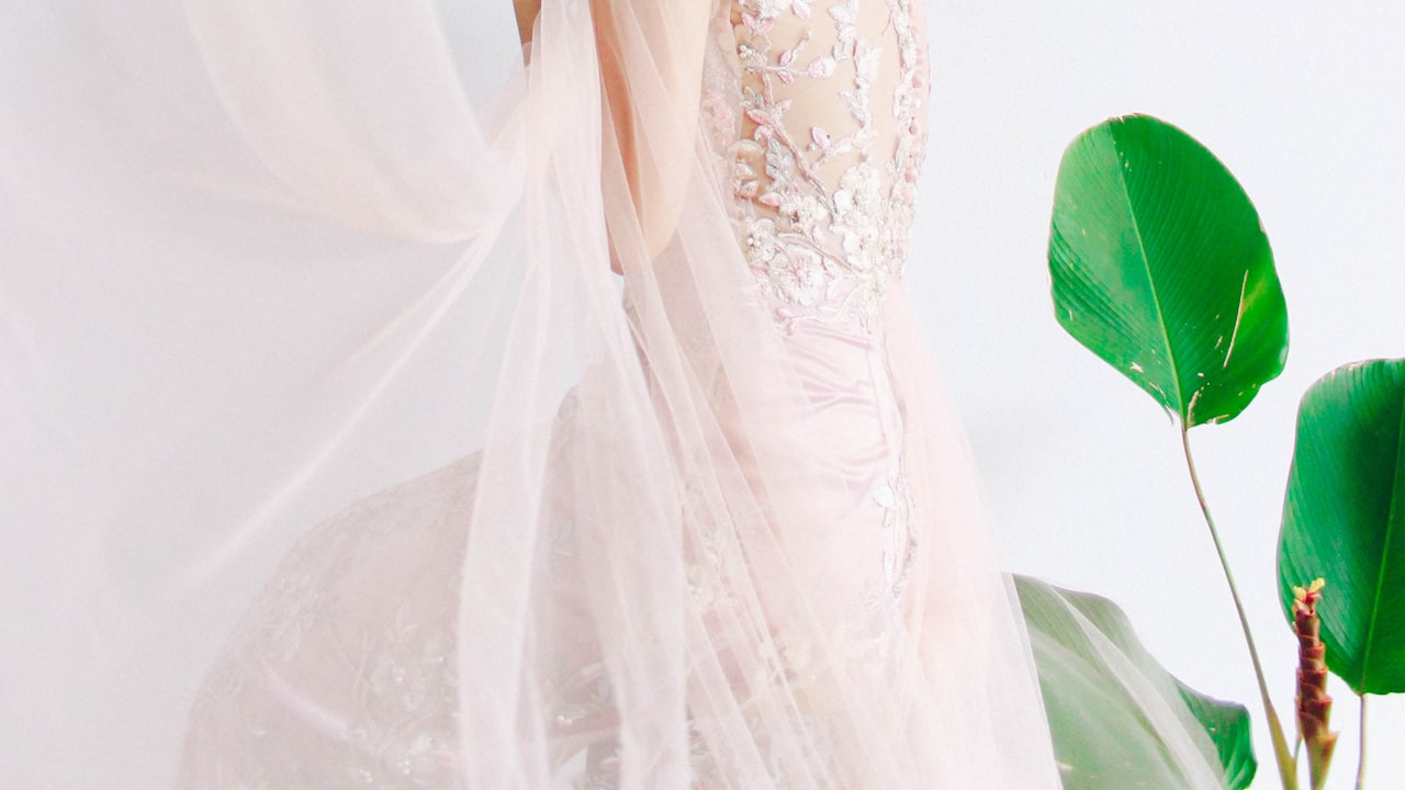 Why You Should Consider Wearing a Lace Frontal Wig